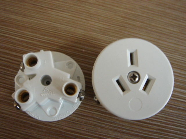 Australia Round Electric Power Sockets , Grounding 3 Prong Power Wall Outlet
