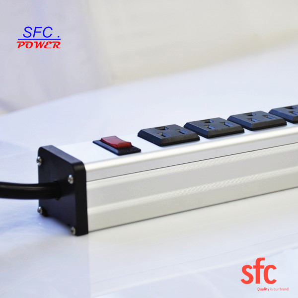 Heavy Duty Slim Multi Outlet Power Strip , 20 Outlet Grounded Multi